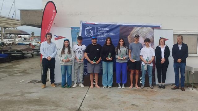 El XVI Trofeo Grillete de A Coruña corona a los campeones gallegos de vela de la clase Ilca