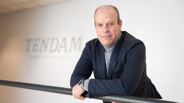 El director general corporativo de Tendam, fotografiado en su entrevista con ENCLAVE ODS.