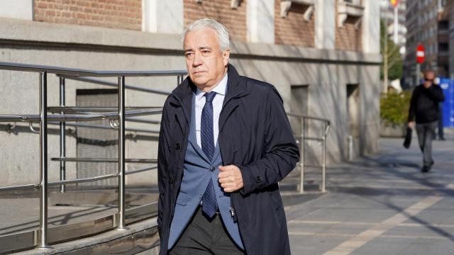 El que fuera viceconsejero de Empleo de la Junta, Mariano Gredilla, a su entrada a la Audiencia