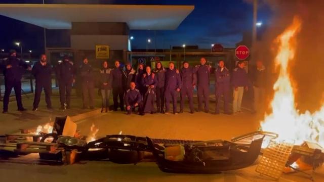 Los funcionarios de prisiones se atrincheran en diferentes cárceles de España