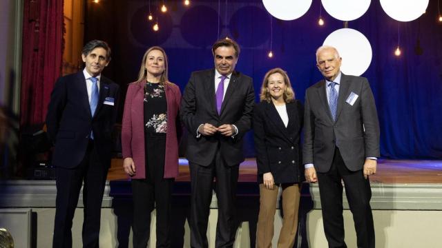 De izquierda a derecha: José María Álvarez-Pallete, Annemiek van Vleuten, Margaritis Schinas, Nadia Calviño y Josep Borrell.