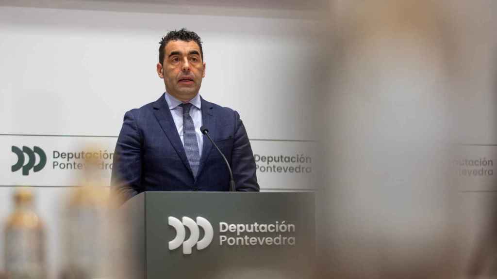 Luis López.