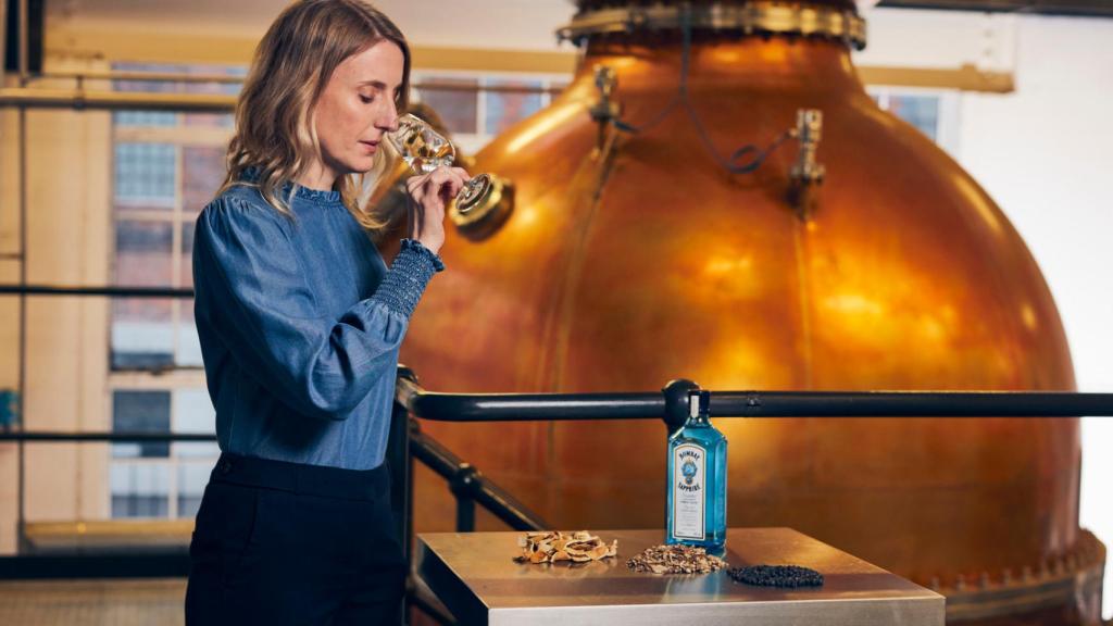 Anne Brock, Master Destiller de Bombay Sapphire.