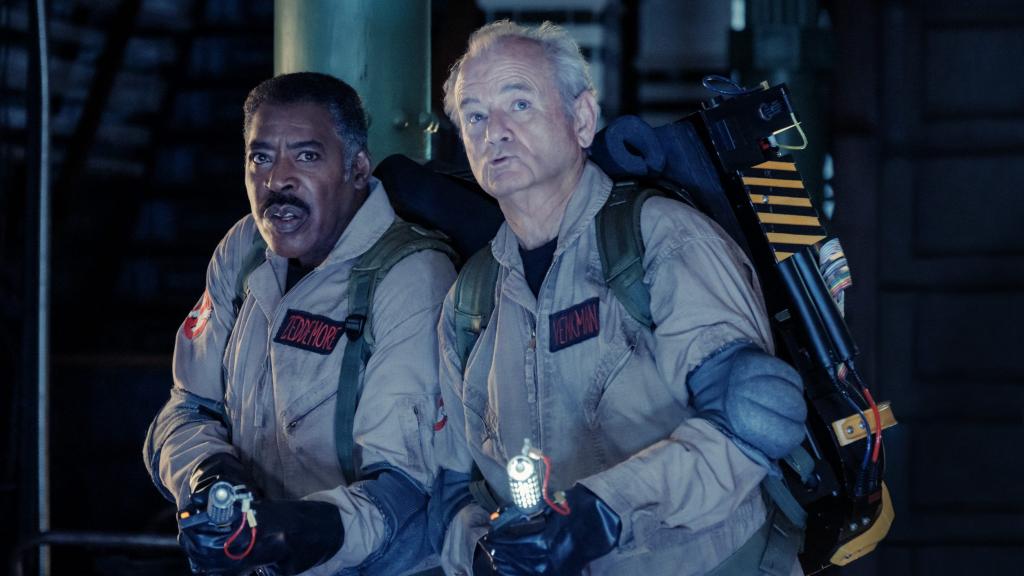 Pasado y presente convergen en 'Cazafantasmas: Imperio helado': los detalles y guiños al clásico original