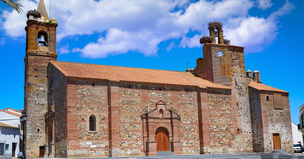 Iglesia parroquial de San Pedro en Monesterio.