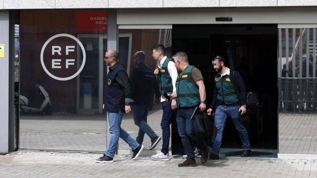 Operación de la UCO este miércoles en la sede de la RFEF.