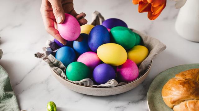 Huevos de Pascua de colores