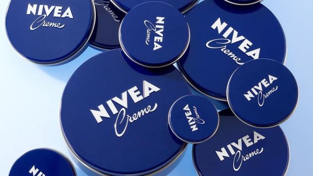 Todos los usos que tiene la Nivea de lata azul.