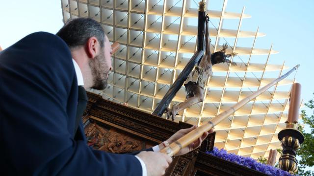 Cristo de Burgos en la Plaza de la Encarnación