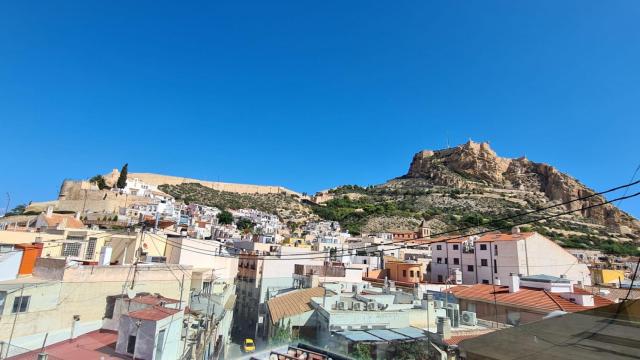 Vistas al Castillo de Santa Bárbara.