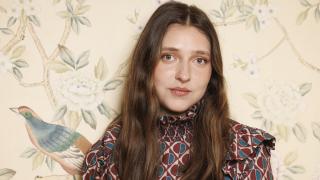 Posado de Berenice Lobatón.