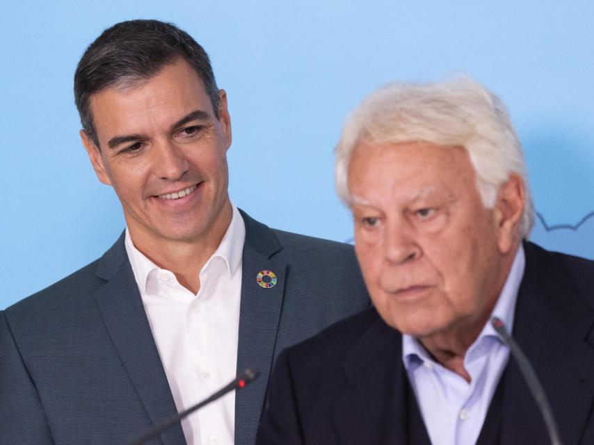Pedro Sánchez y Felipe González en una imagen de archivo.