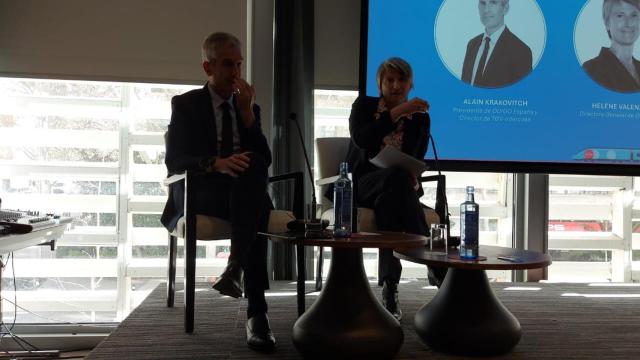 Alain Krakovich, presidente de Ouigo en España y Hélène Valenzuela, directora general de Ouigo en una rueda de prensa el 21 de marzo de 2024.