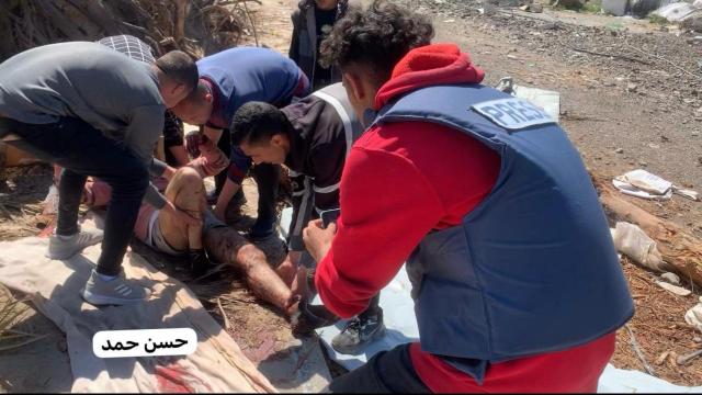 Nuevo ataque contra una multitud que esperaba ayuda humanitaria en Gaza.