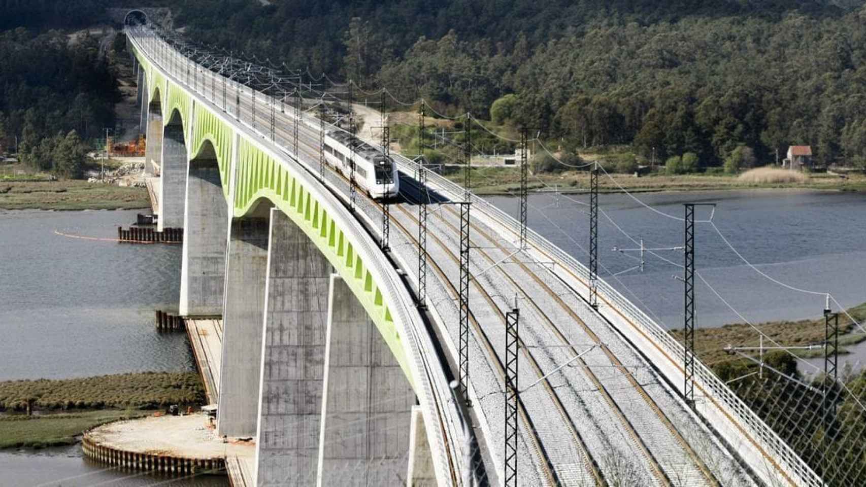 Viaducto del Ulla, entre Catoira y Rianxo.
