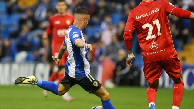 De la Nava apaga otro incendio en el Rico Pérez (1-1)