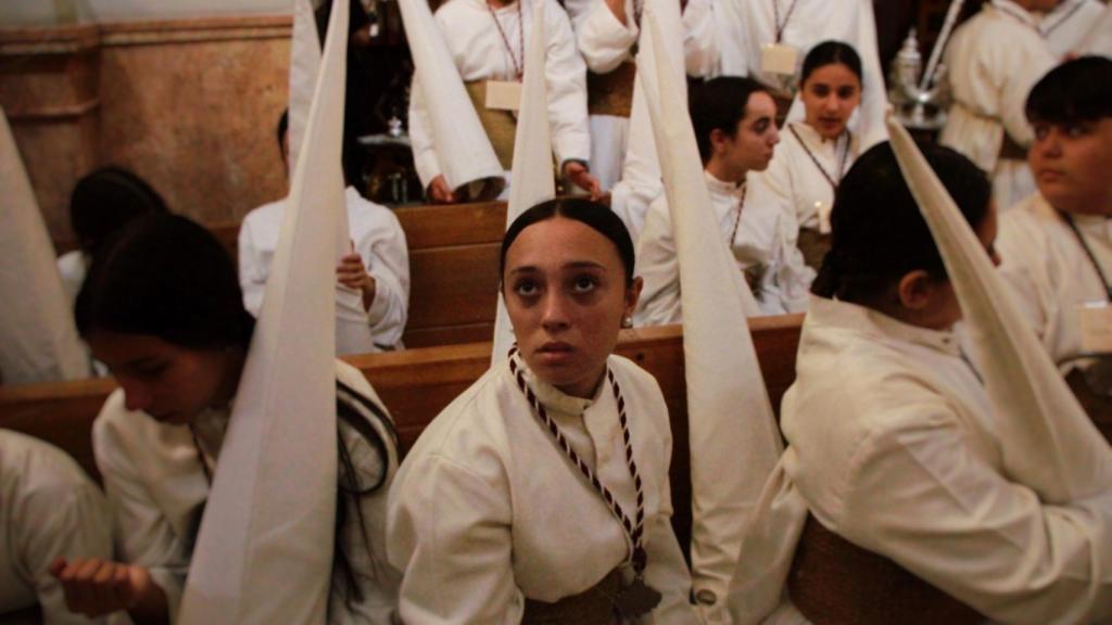 Las imágenes de un Domingo de Ramos condenado al llanto por la lluvia