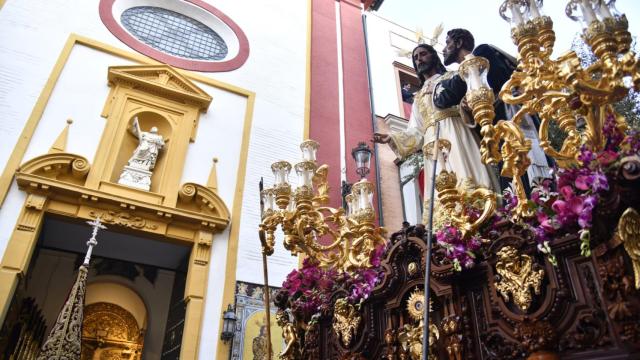El misterio de la Redención, ante la capilla de Los Panaderos.