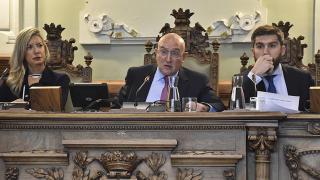 Irene Carvajal, Jesús Julio Carnero y Francisco Blanco durante el pleno de este lunes, 25 de marzo