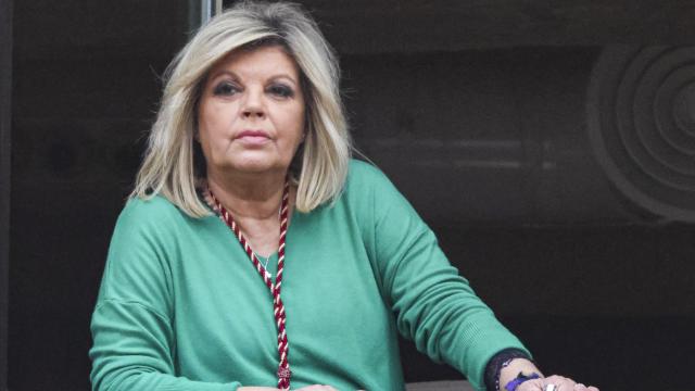 Terelu Campos, desde el balcón donde siempre ve la Semana Santa.