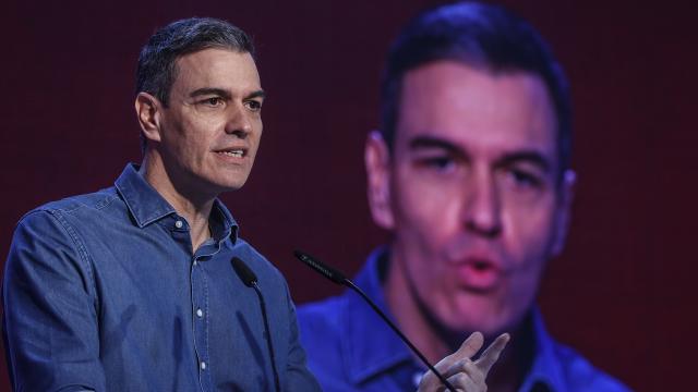 Pedro Sánchez este domingo en el Congreso extraordinario del PSPV.
