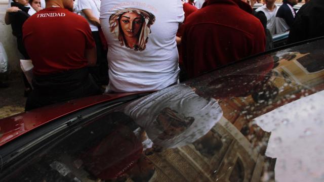 Las imágenes de un Lunes Santo incompleto entre las lágrimas y la alegría