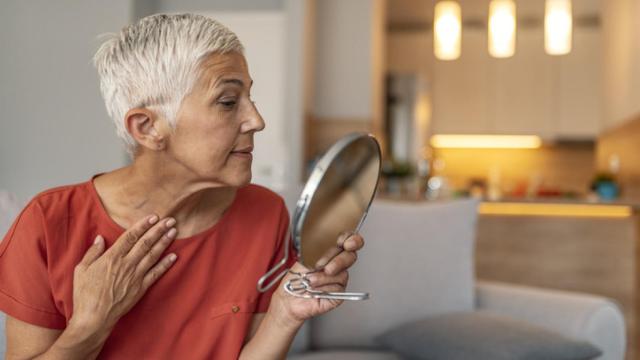 El sencillo remedio casero para conseguir una piel de porcelana: es viral en España.