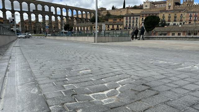 Hundimientos en el firme de la avenida Padre Claret de Segovia