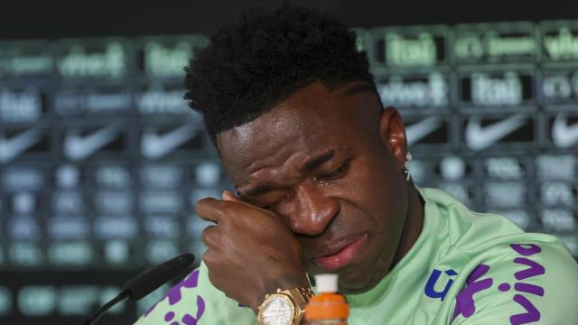 Vinicius Jr. rompe a llorar por el racismo en rueda de prensa