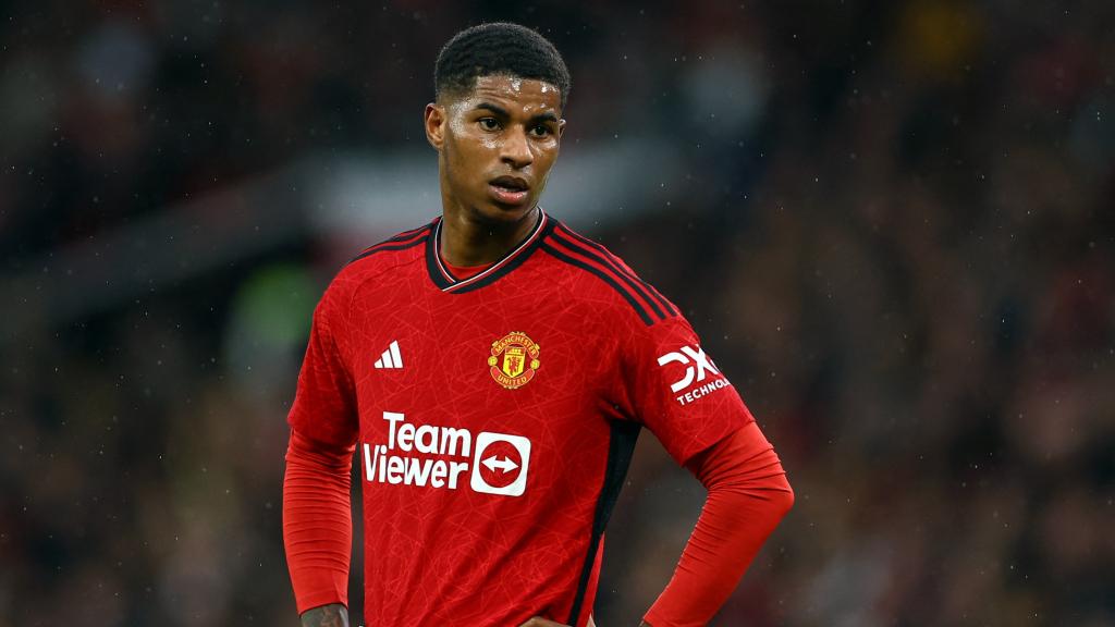 Marcus Rashford, con gesto serio.