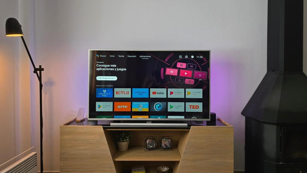 Televisor inteligente en un salón