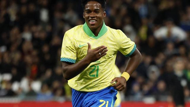 Endrick celebra su gol en el Bernabéu.