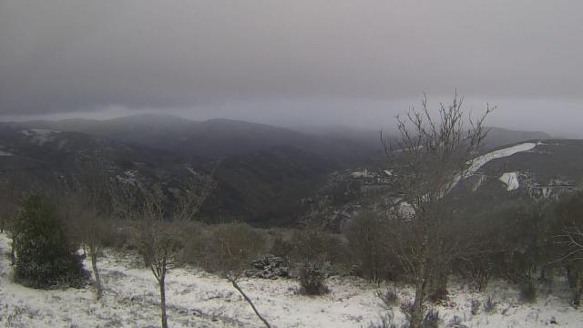Foto de archivo: Nieve en Os Ancares.
