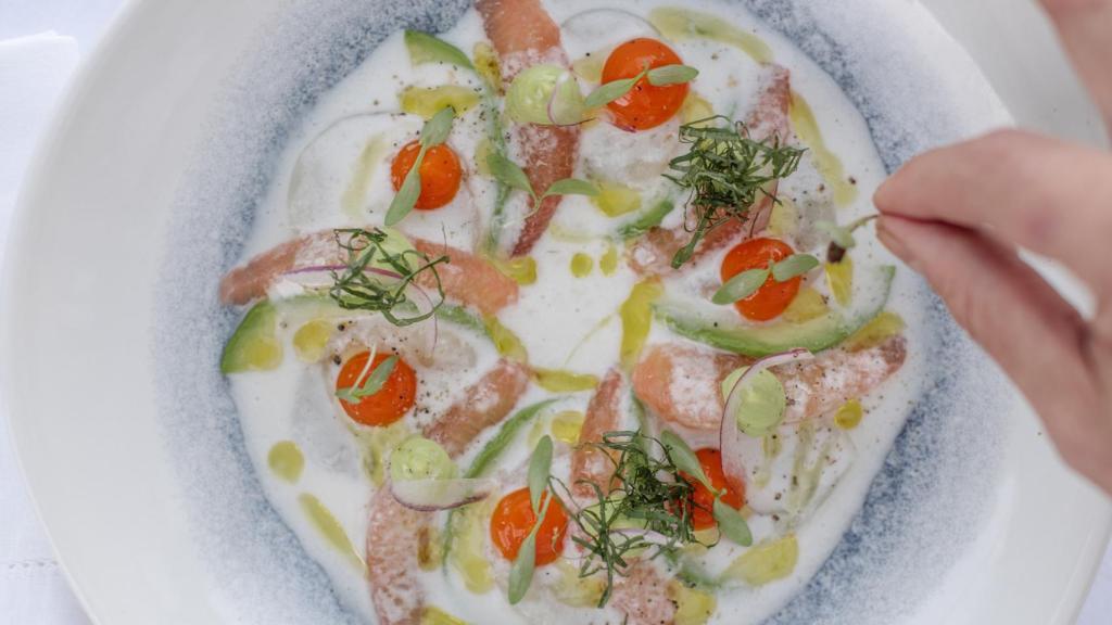 Ceviche de vieira con pomelo.