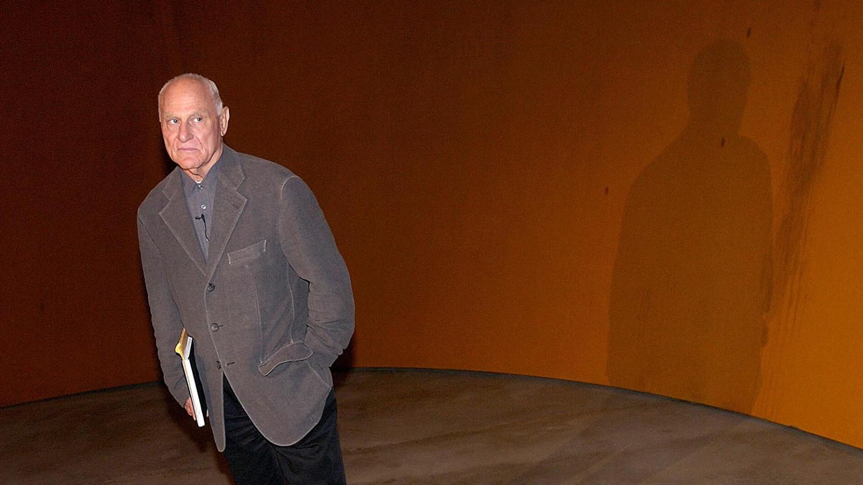 Richard Serra, el maestro de las esculturas de acero, en diez imágenes