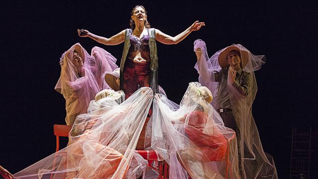 Una escena de 'Las bingueras de Eurípides'. Foto: Susana Martín