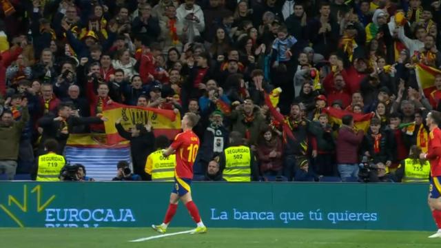 Publicidad estática de Eurocaja Rural durante el España-Brasil.