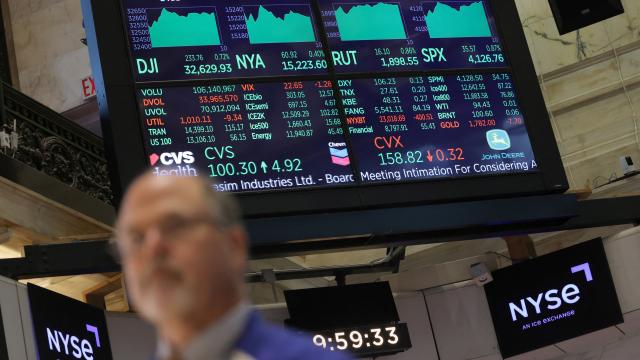 Un panel de cotización en la Bolsa de Nueva York.