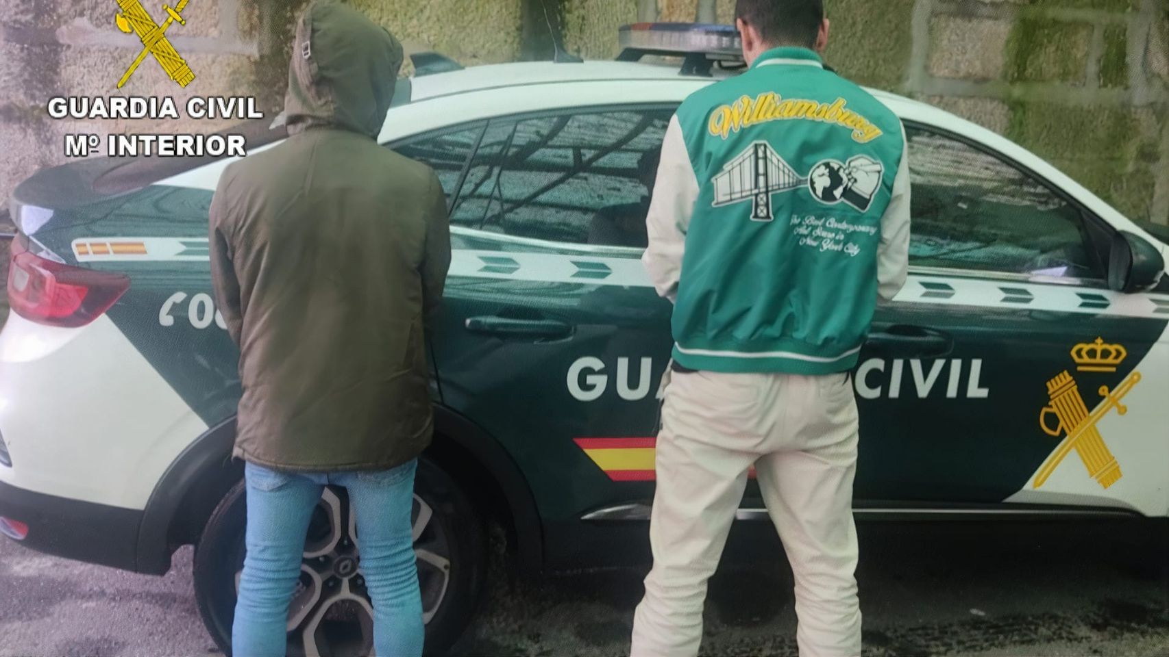 Detenidos por el robo de cartillas bancarias y dinero en A Guarda.