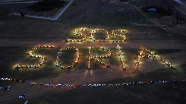 Mosaico de tractores de SOS Rural en Garray