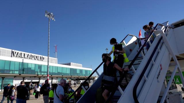 Llegada de pasajeros al Aeropuerto de Villanubla