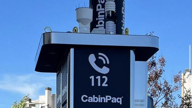 Una de las nuevas cabinas telefónicas.