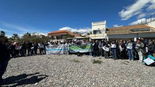 La asociación se ha concentrado este sábado en Moncofa para pedir la protección del litoral.