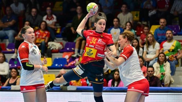 Alicia Fernández, jugadora de la selección española femenina de balonmano.
