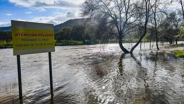 El río Guadiana ha registrado varias crecidas a lo largo de este mes de marzo en Puebla de Don Rodrigo (Ciudad Real). Foto: Efe