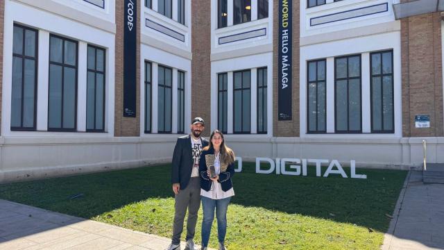 El equipo de AMALia, Noemí Carbonero e Iñaki Román, en el Polo Digital.