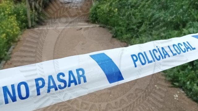 Precinto de la Policía Local de Guadalajara en uno de los accesos peatonales a la ribera del río Henares.