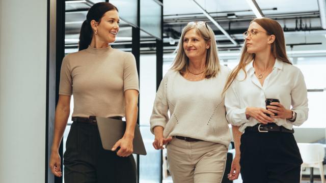 Una oficina con mujeres es más productiva.