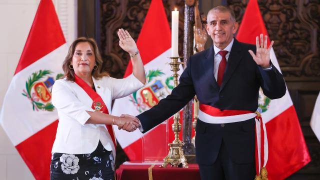 Víctor Torres y Dina Boluarte.