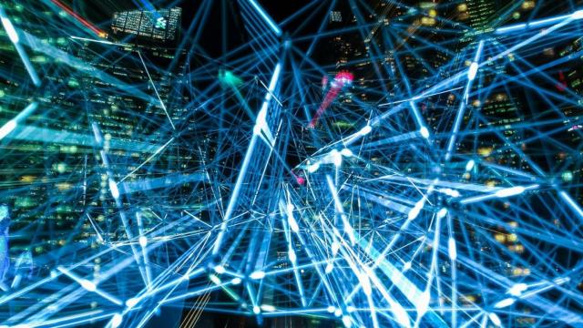 Fotografía secuencial de luces azules. Imagen: Pexels/Pixabay